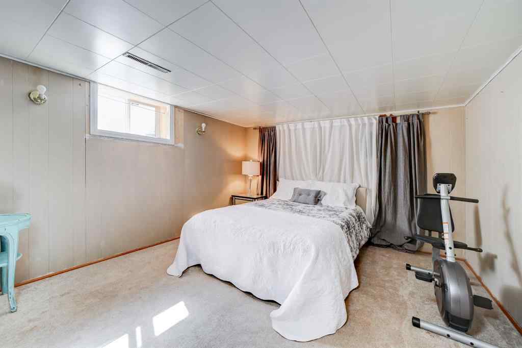 MLS® A2226137 - 2702 216street   in NONE Bellevue, Residential