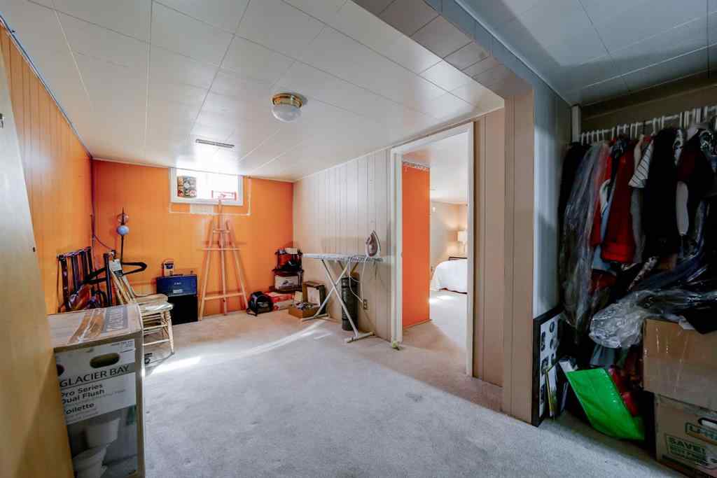 MLS® A2226137 - 2702 216street   in NONE Bellevue, Residential