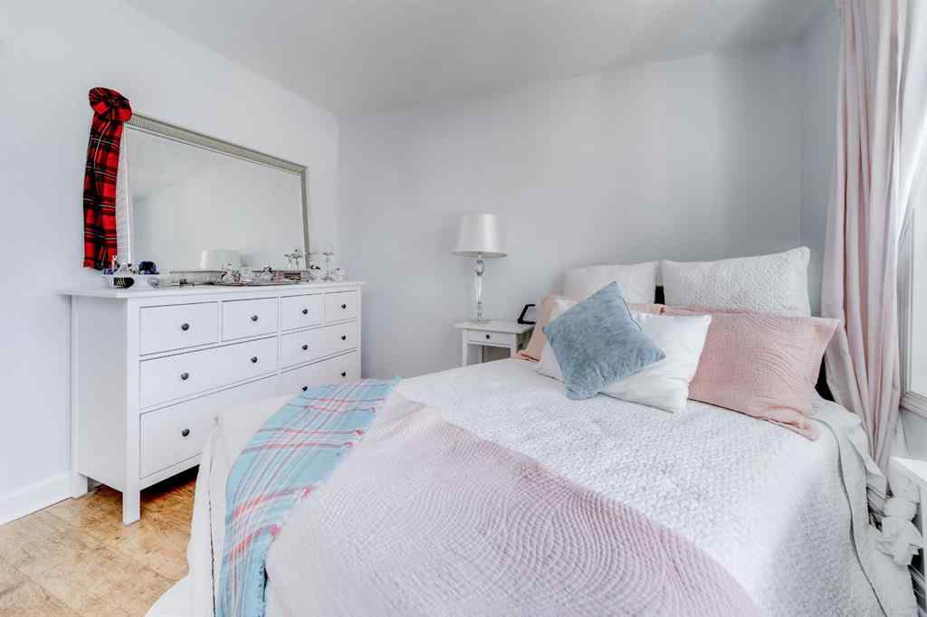 MLS® A2226137 - 2702 216street   in NONE Bellevue, Residential