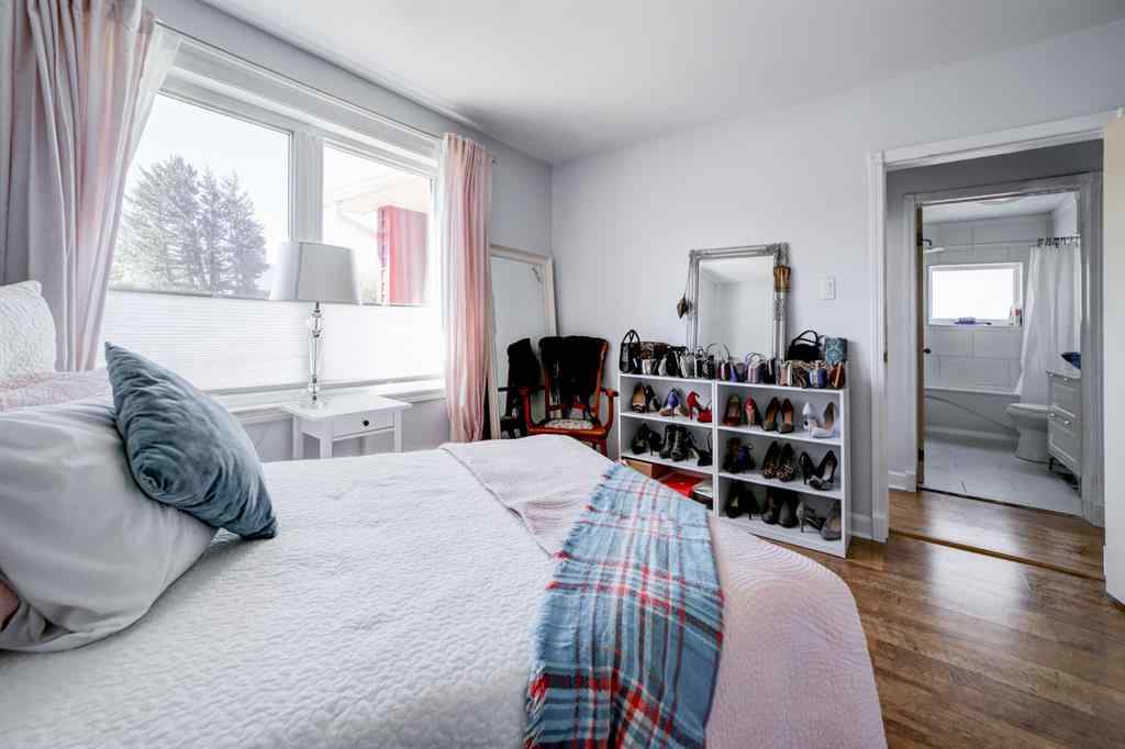 MLS® A2226137 - 2702 216street   in NONE Bellevue, Residential