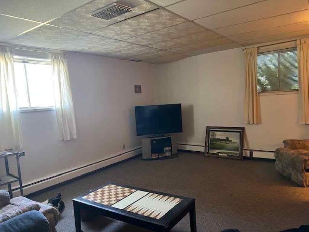 MLS® A2226156 - 1009 1 Avenue  in NONE Wainwright, Commercial