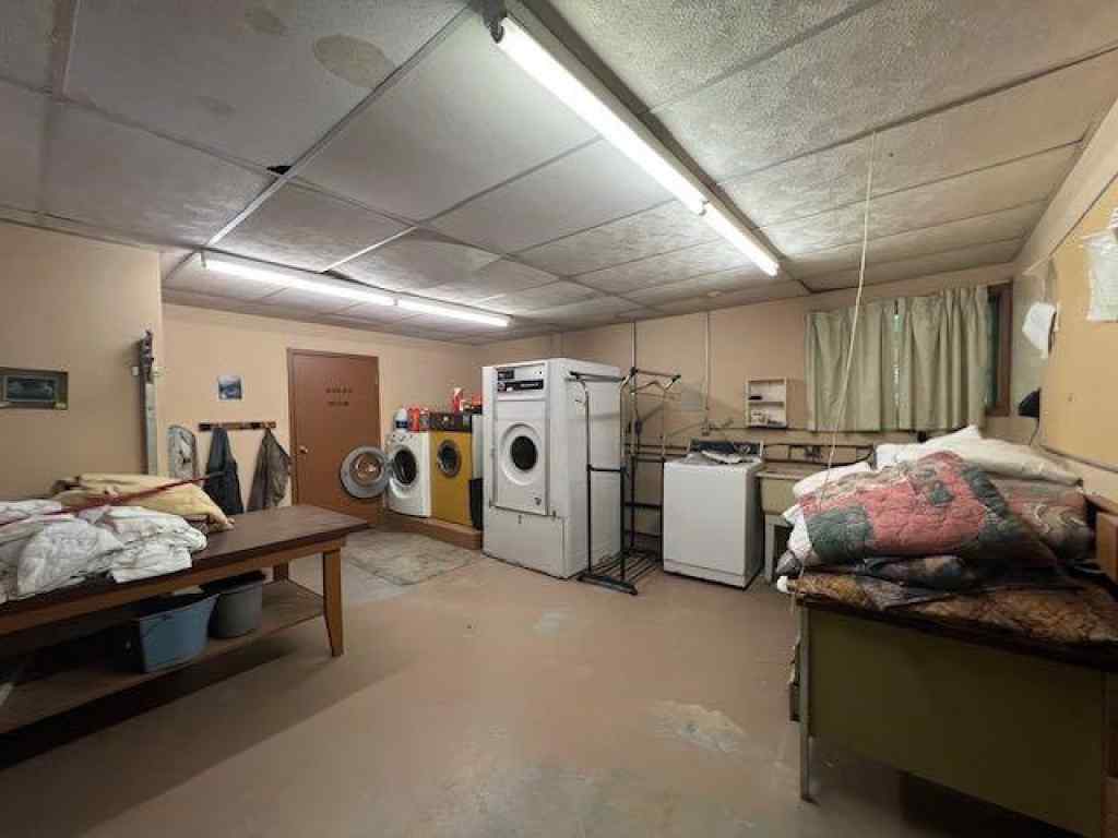 MLS® A2226156 - 1009 1 Avenue  in NONE Wainwright, Commercial