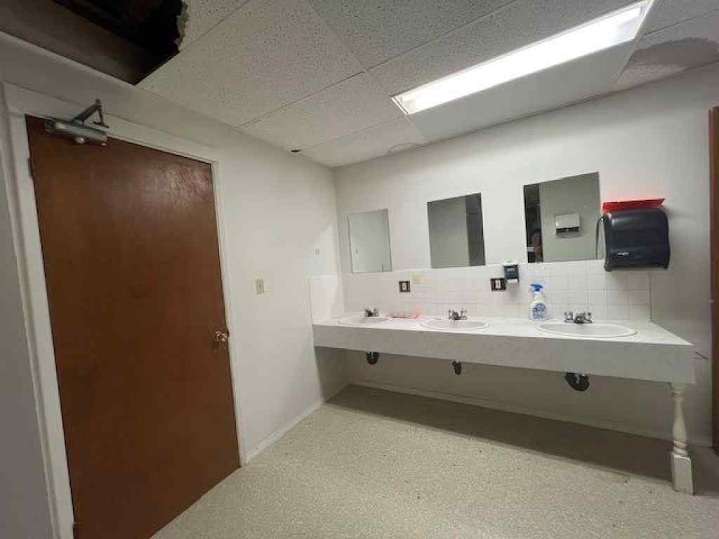 MLS® A2226156 - 1009 1 Avenue  in NONE Wainwright, Commercial