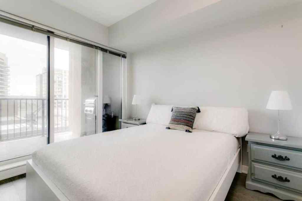 MLS® A2226199 - Unit #3007 930 6 Avenue SW in Downtown Commercial Core Calgary, Residential