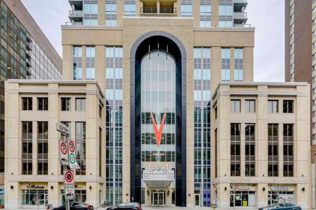 MLS® A2226199 - Unit #3007 930 6 Avenue SW in Downtown Commercial Core Calgary, Residential