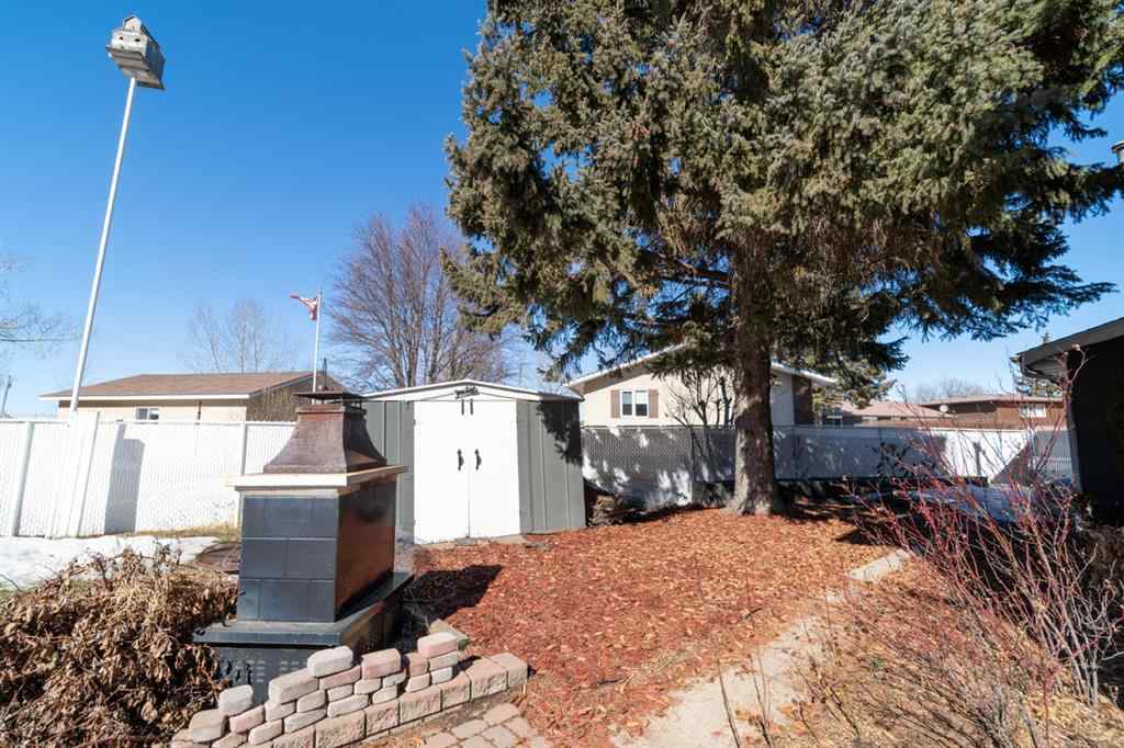 MLS® A2226228 - 517 2 Street Crescent  in Wainwright Wainwright, Residential