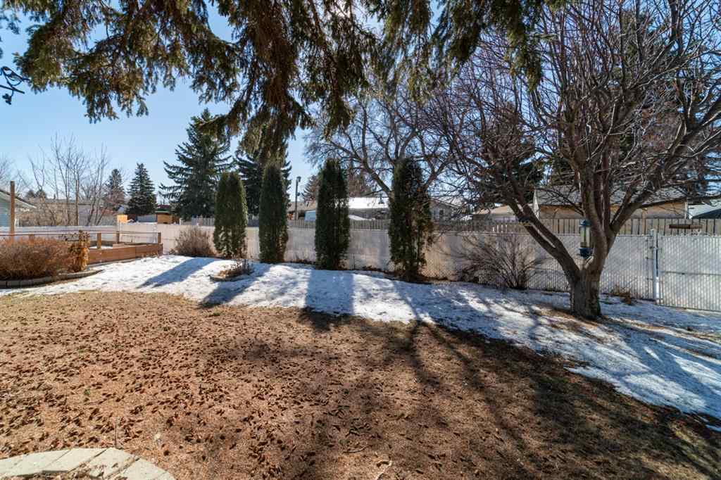 MLS® A2226228 - 517 2 Street Crescent  in Wainwright Wainwright, Residential