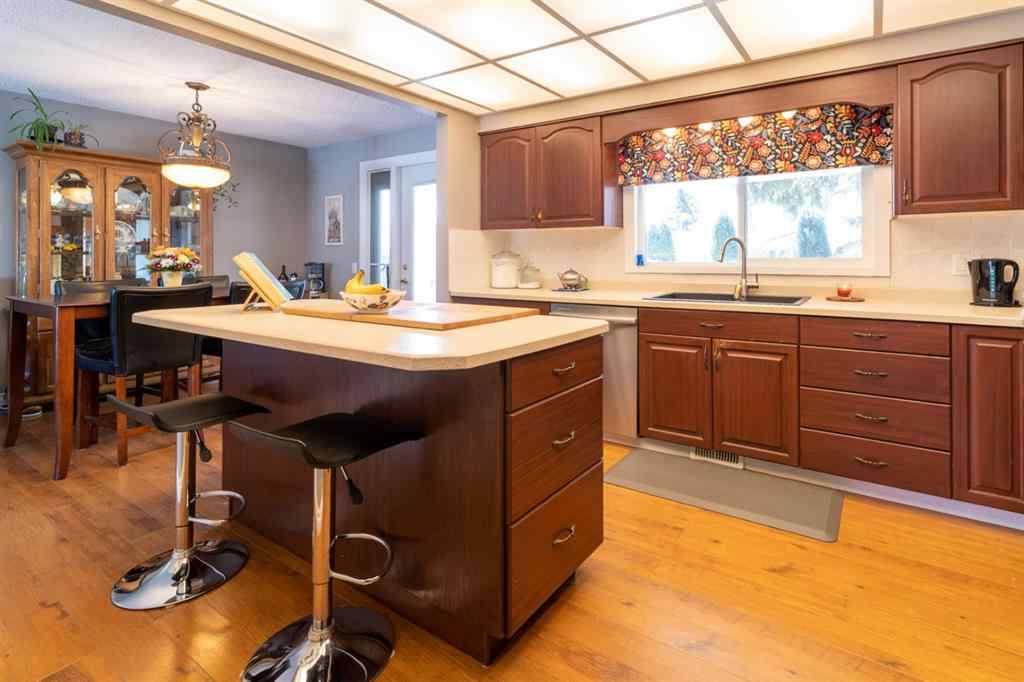 MLS® A2226228 - 517 2 Street Crescent  in Wainwright Wainwright, Residential