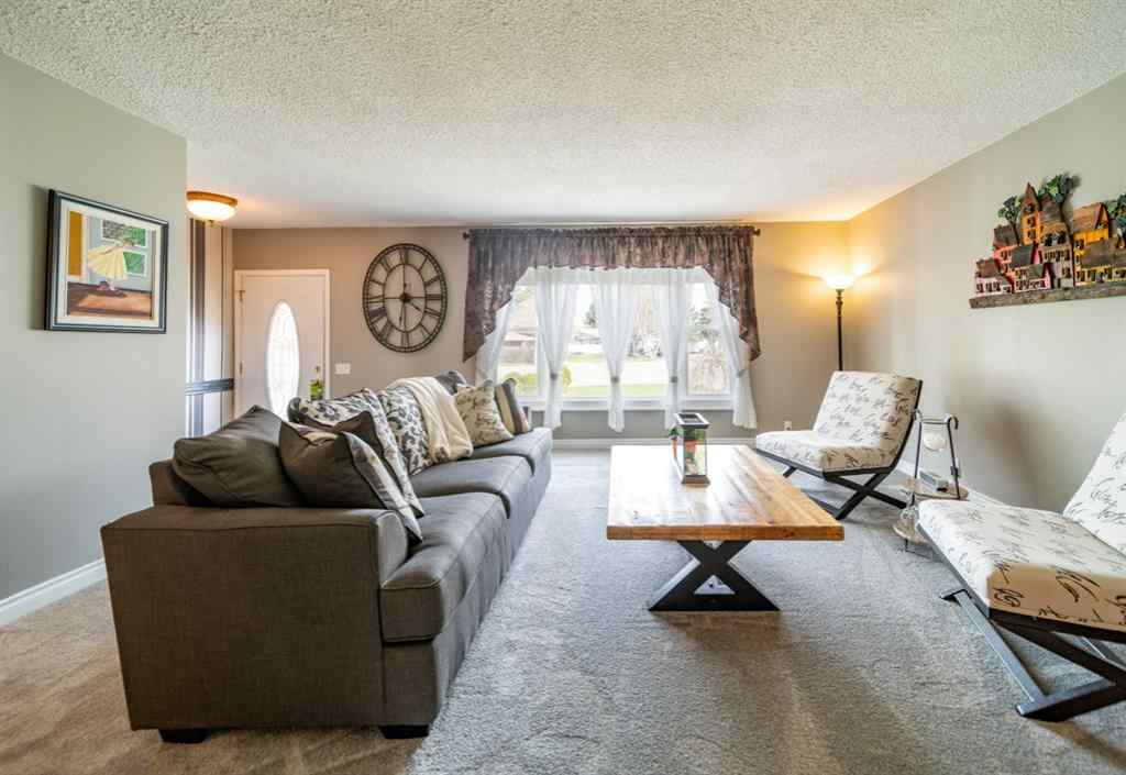MLS® A2226228 - 517 2 Street Crescent  in Wainwright Wainwright, Residential
