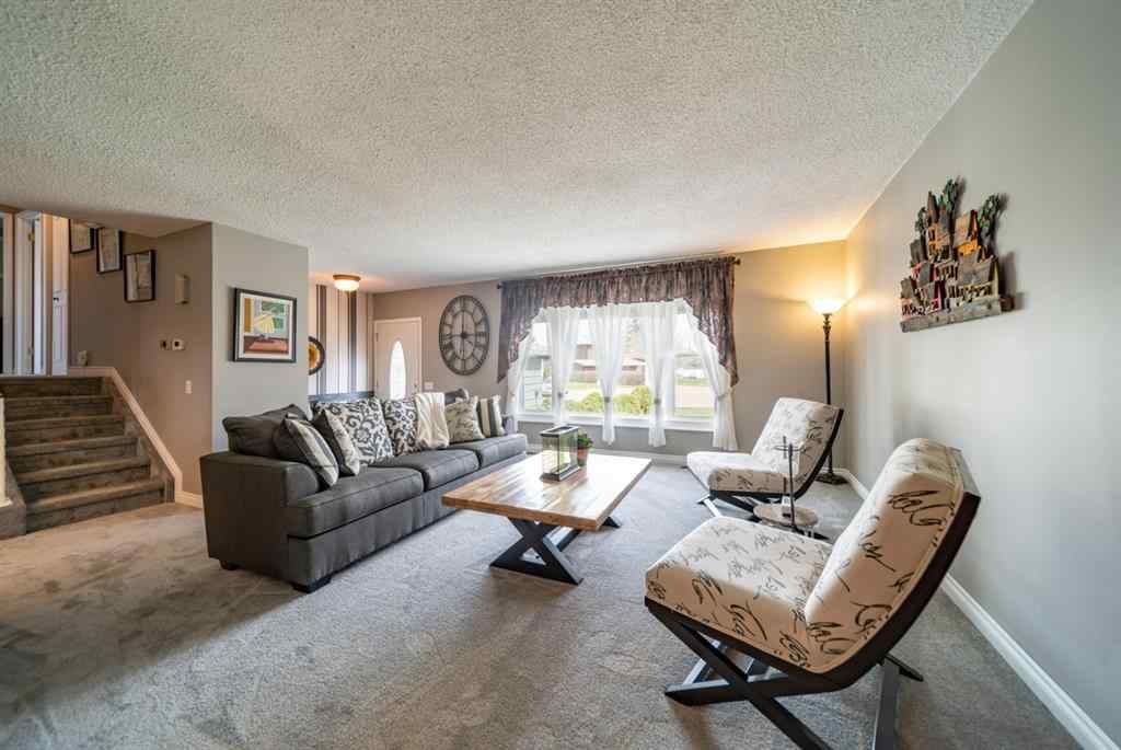 MLS® A2226228 - 517 2 Street Crescent  in Wainwright Wainwright, Residential