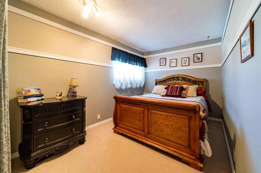 MLS® A2226228 - 517 2 Street Crescent  in Wainwright Wainwright, Residential
