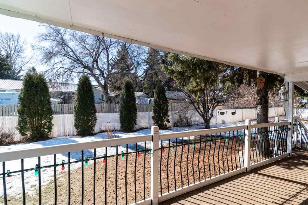 MLS® A2226228 - 517 2 Street Crescent  in Wainwright Wainwright, Residential