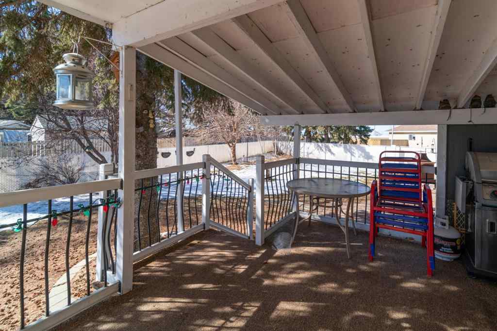 MLS® A2226228 - 517 2 Street Crescent  in Wainwright Wainwright, Residential