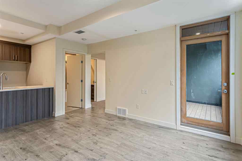 MLS® A2226232 - Unit #1-30 1510 30 Avenue SW in South Calgary Calgary, Multi-Family