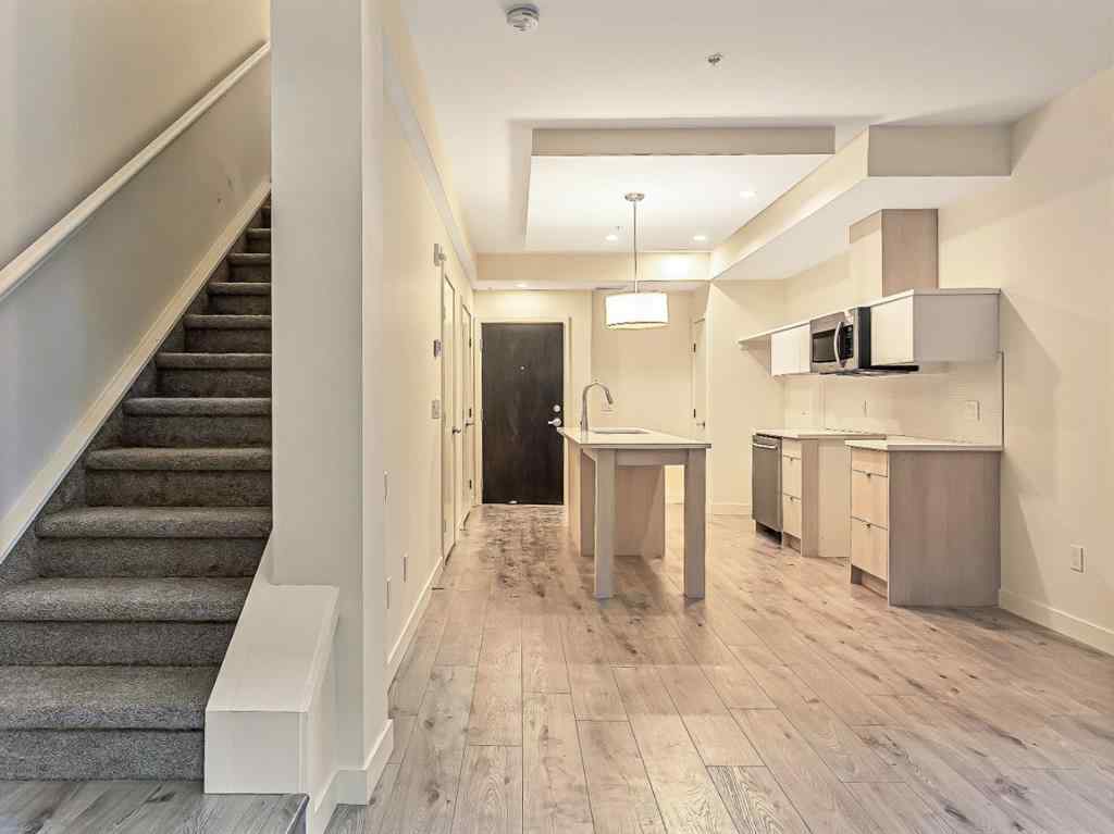 MLS® A2226232 - Unit #1-30 1510 30 Avenue SW in South Calgary Calgary, Multi-Family