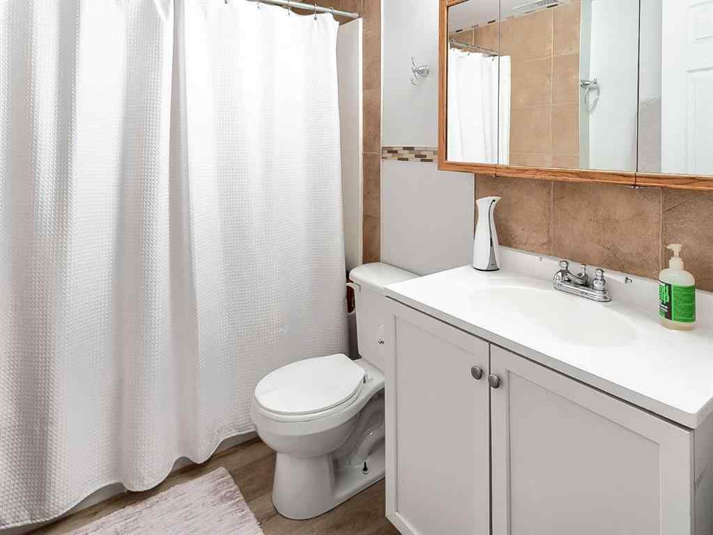 MLS® A2226249 - Unit #2 1720 11 Street SW in Lower Mount Royal Calgary, Residential