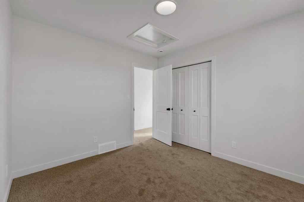 MLS® A2226332 - 115 Hampton Crescent  in Hampton Pointe Sylvan Lake, Residential