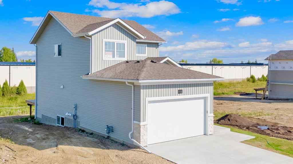 MLS® A2226332 - 115 Hampton Crescent  in Hampton Pointe Sylvan Lake, Residential