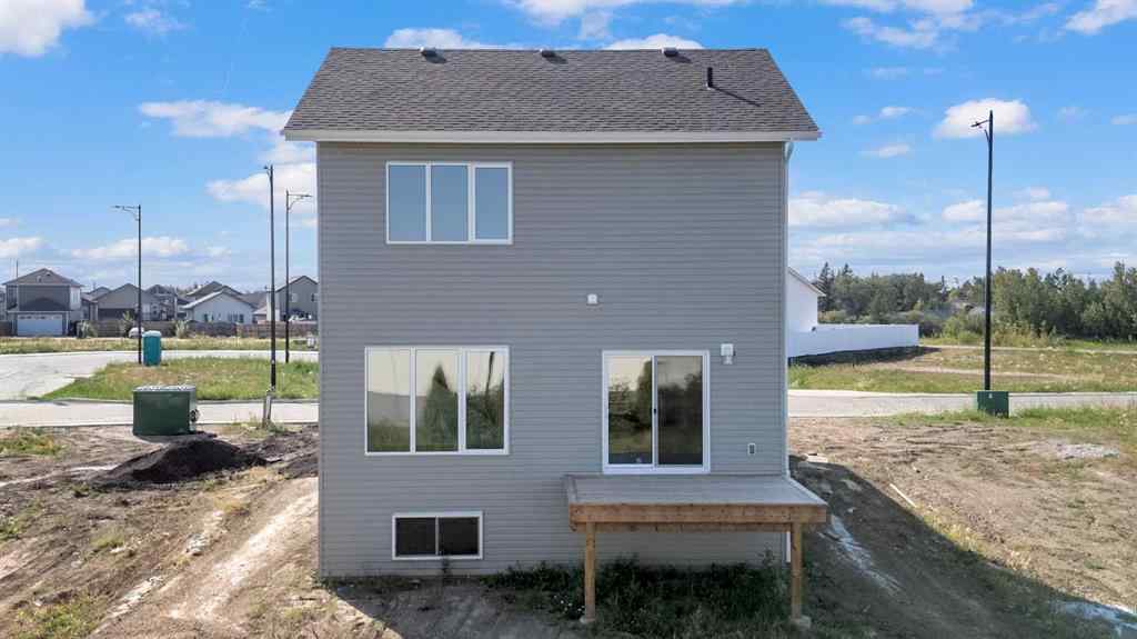 MLS® A2226332 - 115 Hampton Crescent  in Hampton Pointe Sylvan Lake, Residential
