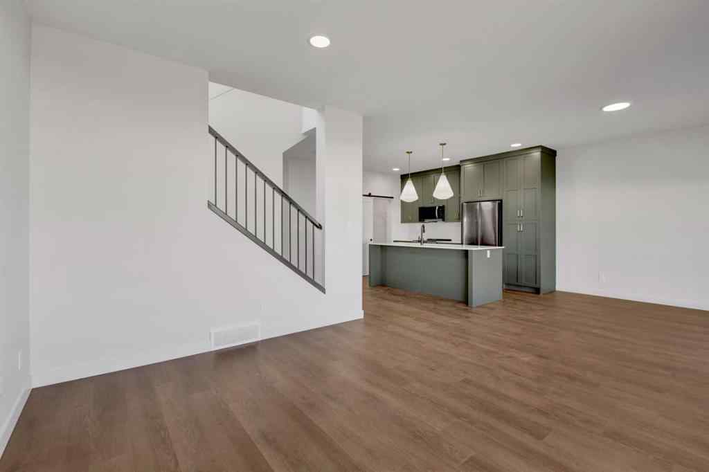MLS® A2226332 - 115 Hampton Crescent  in Hampton Pointe Sylvan Lake, Residential