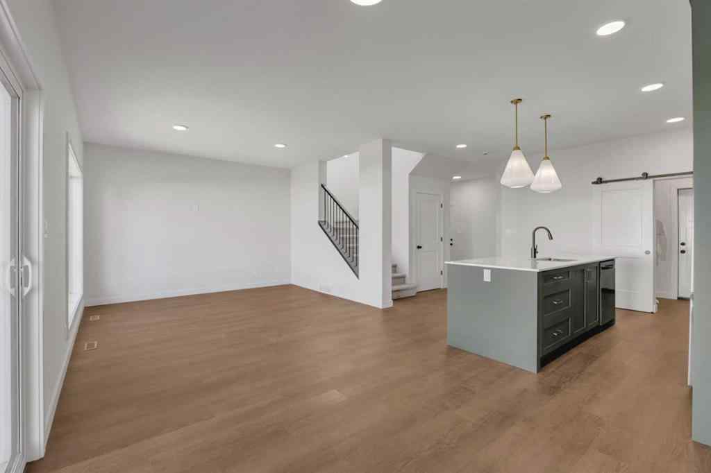 MLS® A2226332 - 115 Hampton Crescent  in Hampton Pointe Sylvan Lake, Residential