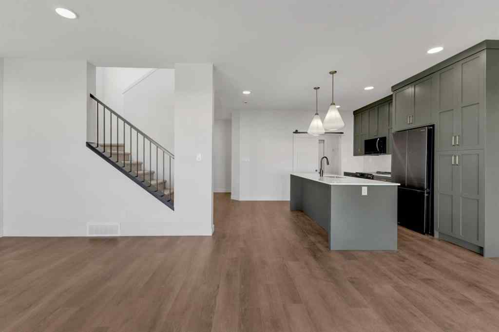MLS® A2226332 - 115 Hampton Crescent  in Hampton Pointe Sylvan Lake, Residential