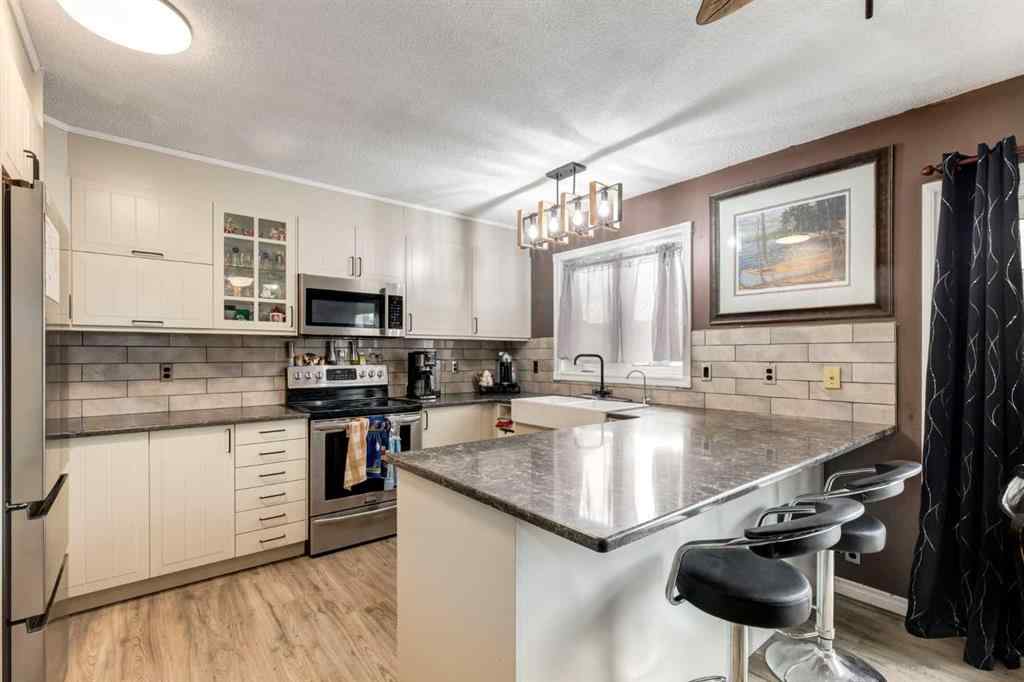 MLS® A2226341 - 23 Beaver Place  in NONE Beiseker, Residential
