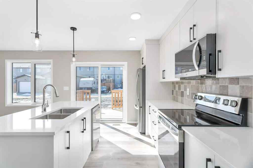 MLS® A2226375 - 25 Anna Close  in Aspen Lakes West Blackfalds, Residential