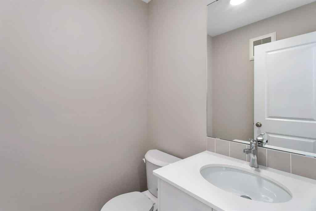 MLS® A2226375 - 25 Anna Close  in Aspen Lakes West Blackfalds, Residential