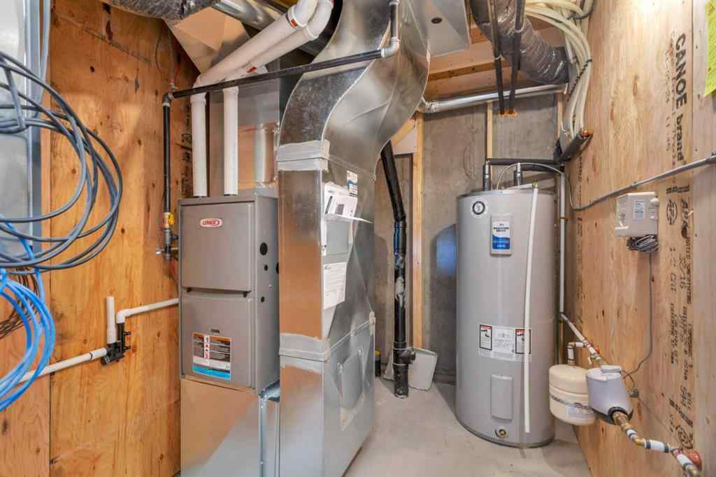 MLS® A2226375 - 25 Anna Close  in Aspen Lakes West Blackfalds, Residential