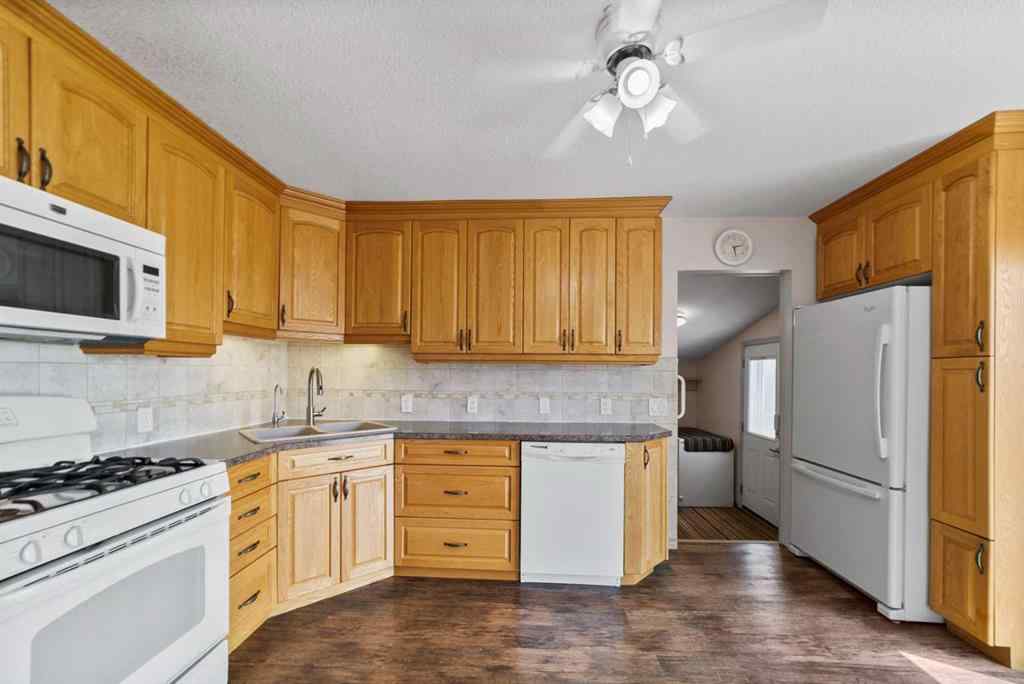 MLS® A2226390 - 40505 Range Road 133   in NONE Rural Flagstaff County, Residential