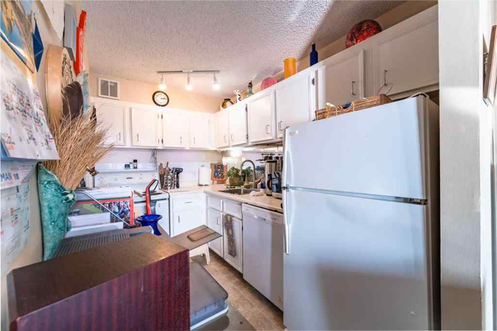 MLS® A2226393 - Unit #408 111 14 Avenue SE in Beltline Calgary, Residential