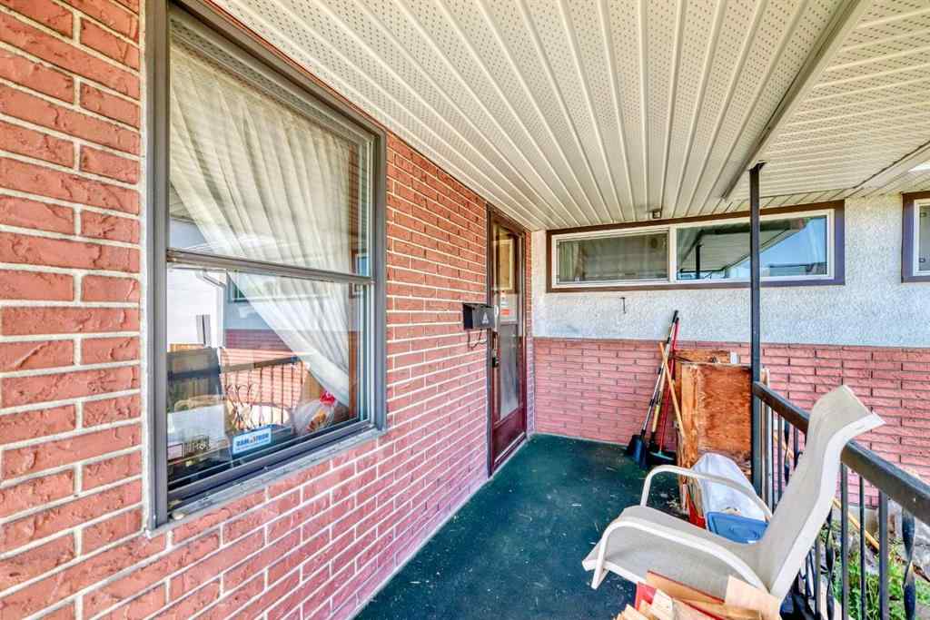 MLS® A2226409 - 2715 40 Street SW in Glendale Calgary, Residential