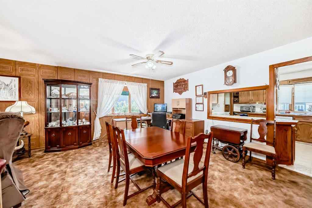 MLS® A2226409 - 2715 40 Street SW in Glendale Calgary, Residential