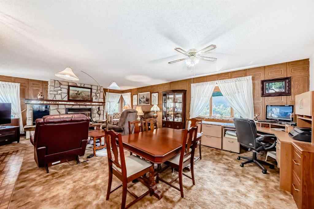 MLS® A2226409 - 2715 40 Street SW in Glendale Calgary, Residential