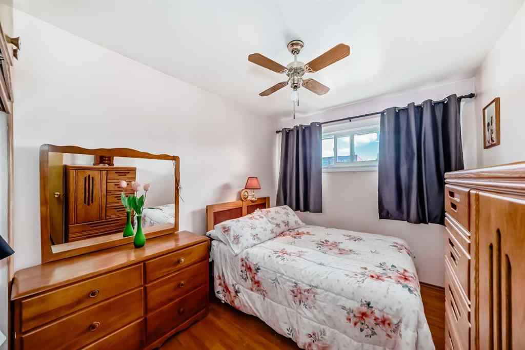 MLS® A2226409 - 2715 40 Street SW in Glendale Calgary, Residential
