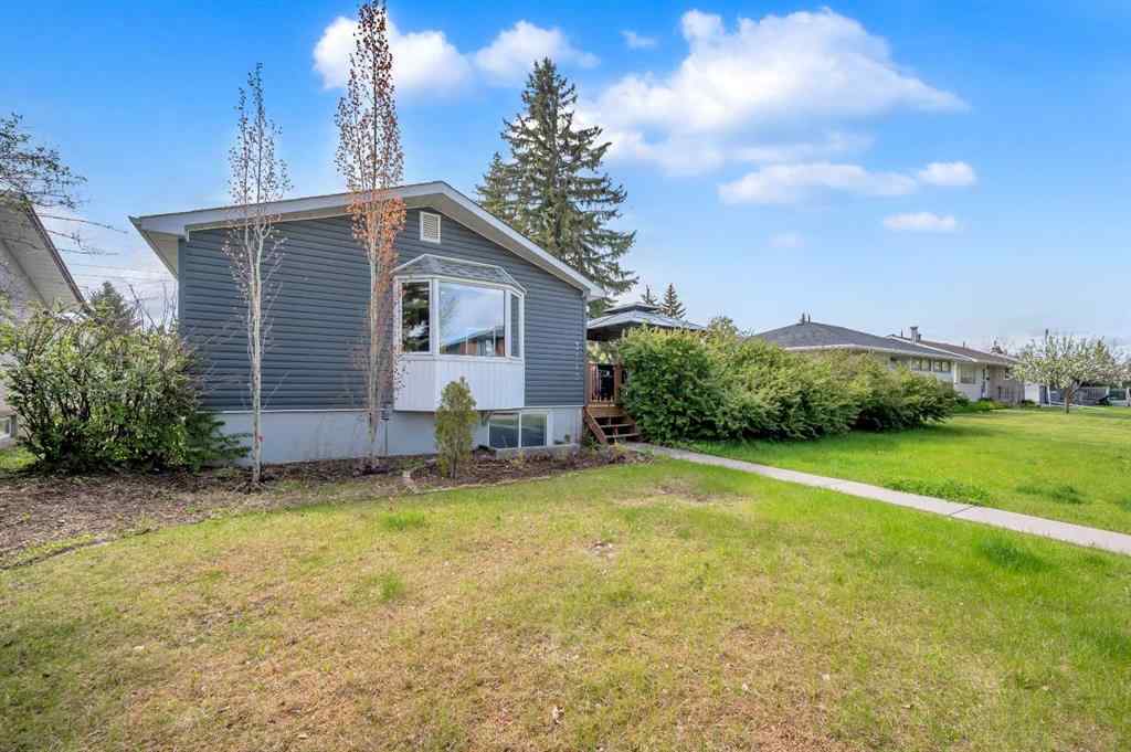 MLS® A2226452 - 3143 45 Street SW in Glenbrook Calgary, Residential