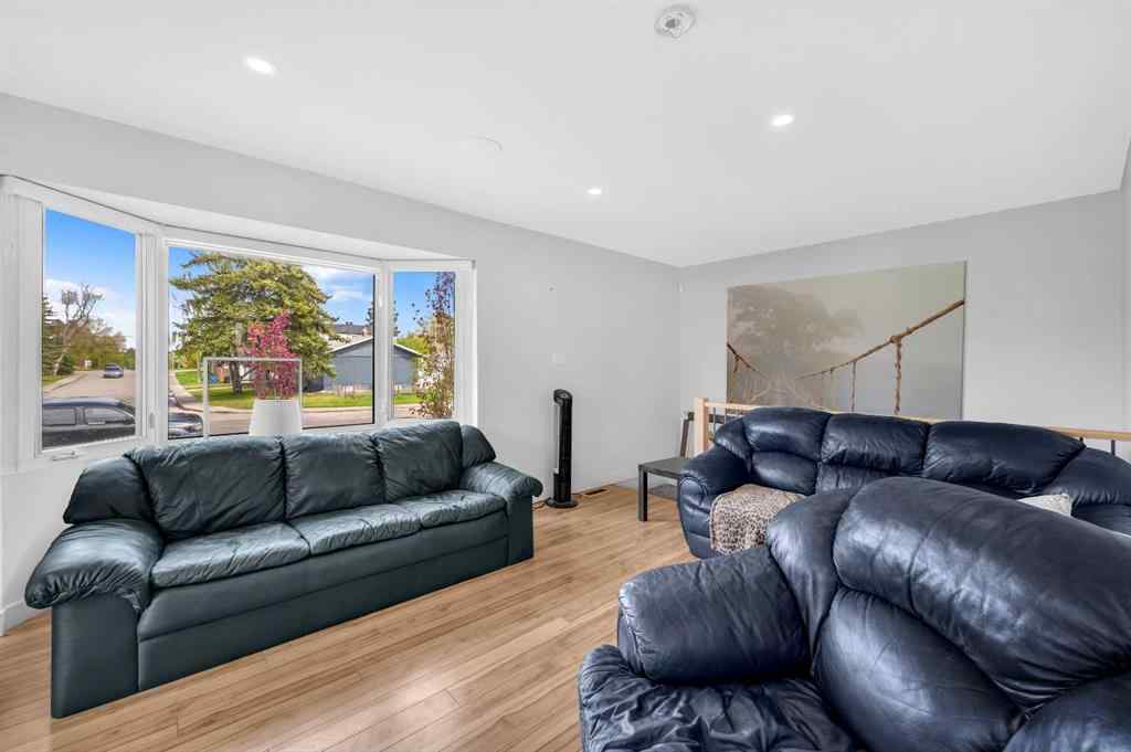 MLS® A2226452 - 3143 45 Street SW in Glenbrook Calgary, Residential