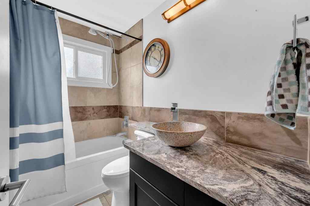 MLS® A2226452 - 3143 45 Street SW in Glenbrook Calgary, Residential