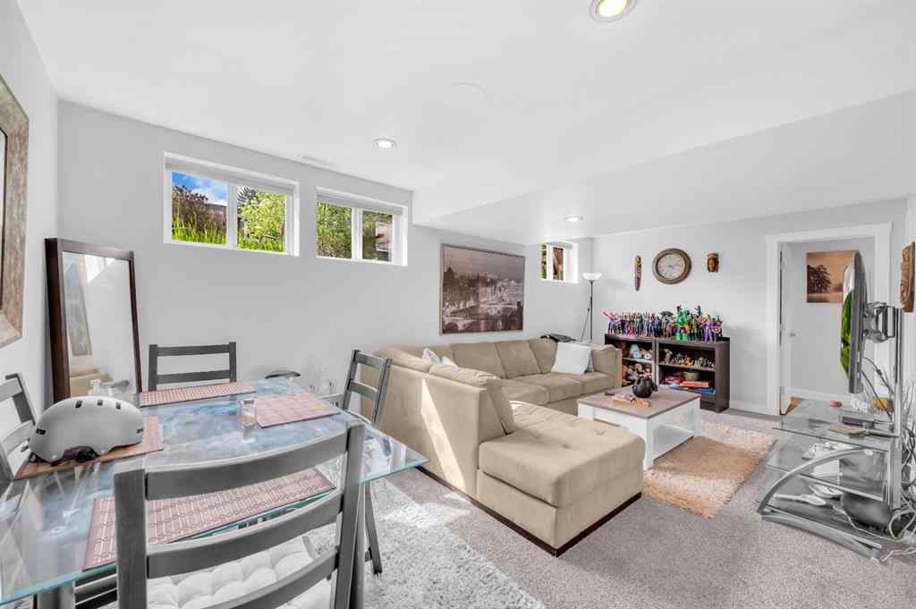 MLS® A2226452 - 3143 45 Street SW in Glenbrook Calgary, Residential