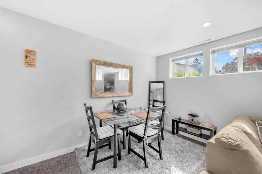 MLS® A2226452 - 3143 45 Street SW in Glenbrook Calgary, Residential