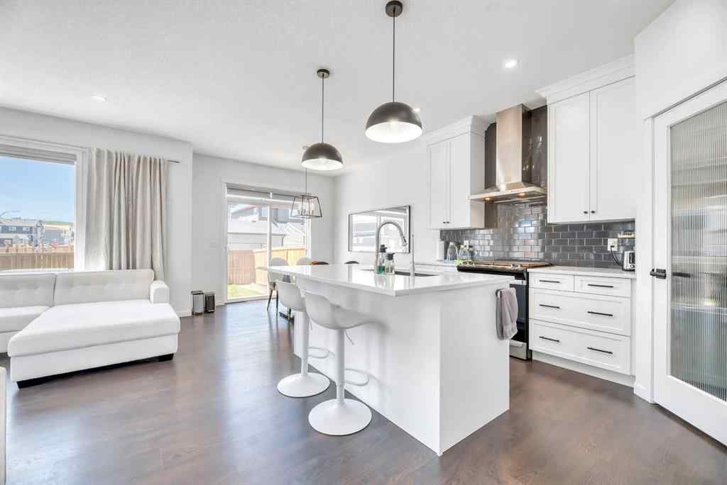 MLS® A2226467 - 31 Creekside Grove SW in Pine Creek Calgary, Residential