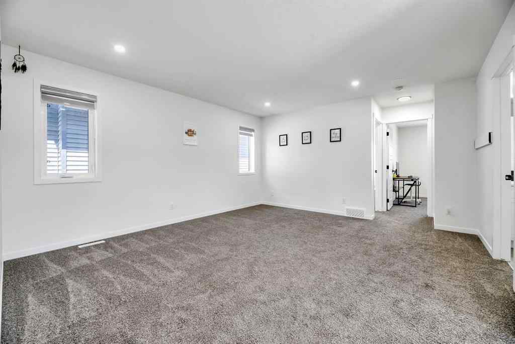 MLS® A2226467 - 31 Creekside Grove SW in Pine Creek Calgary, Residential