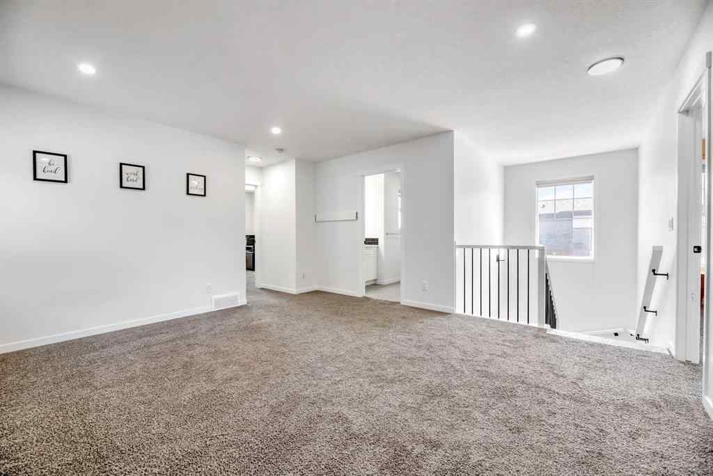 MLS® A2226467 - 31 Creekside Grove SW in Pine Creek Calgary, Residential
