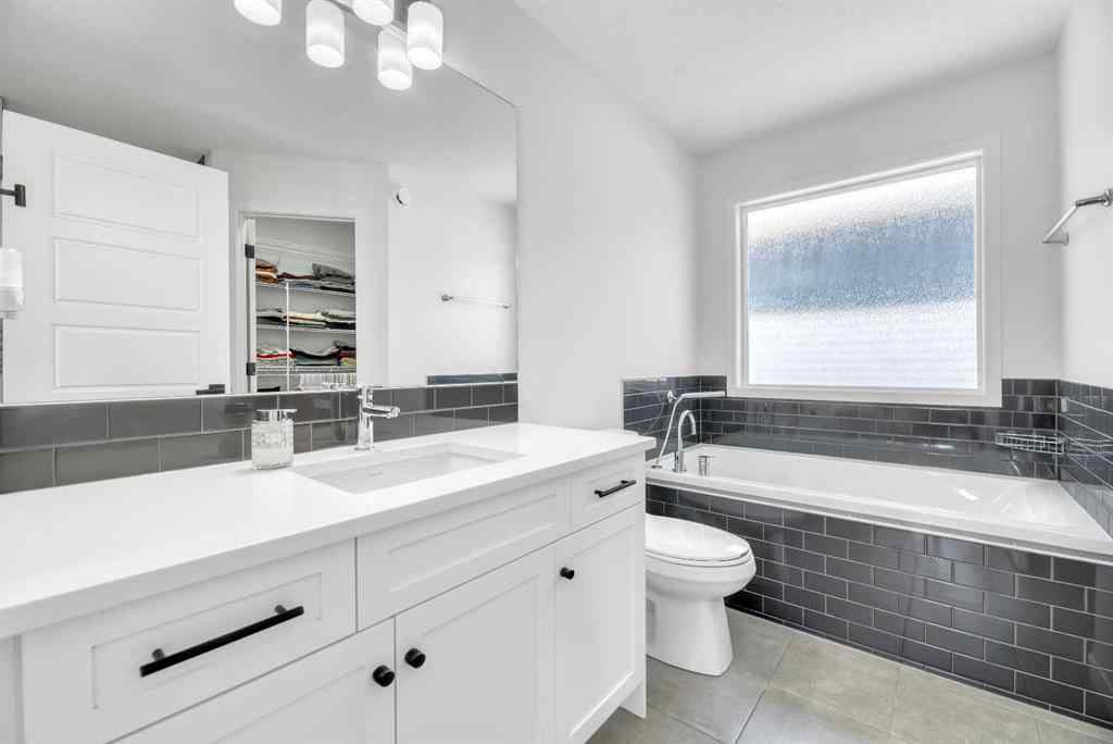 MLS® A2226467 - 31 Creekside Grove SW in Pine Creek Calgary, Residential