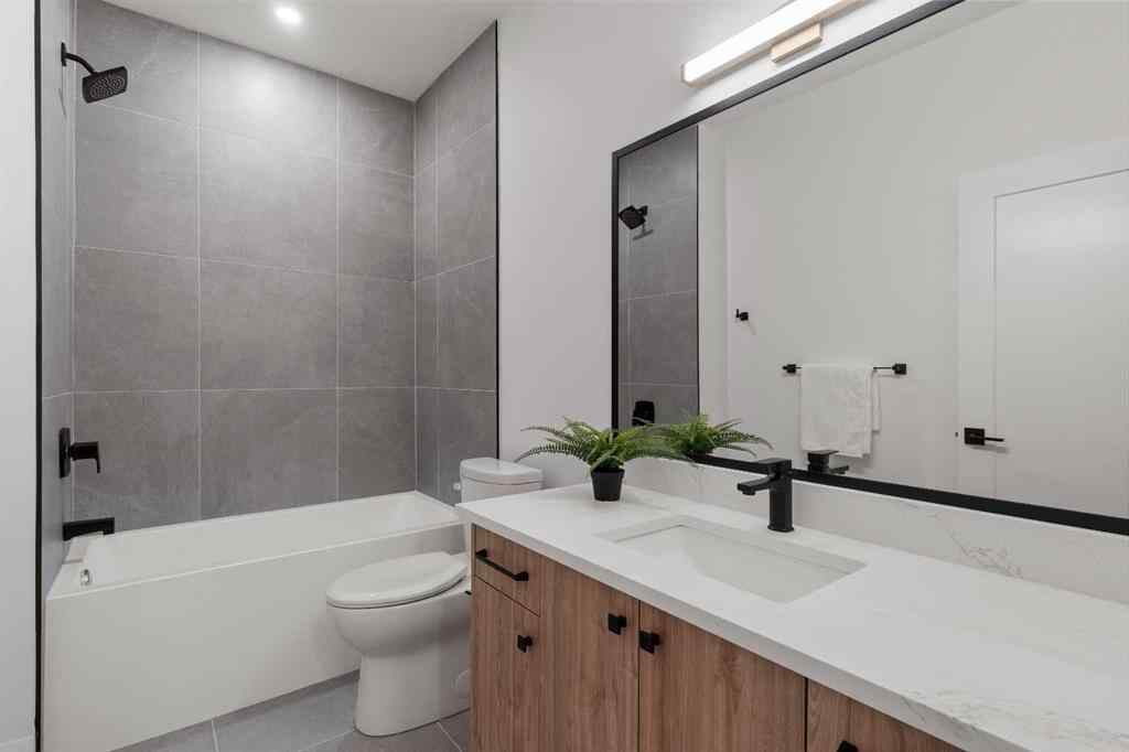 MLS® A2226469 - 525 32 Street NW in Parkdale Calgary, Residential