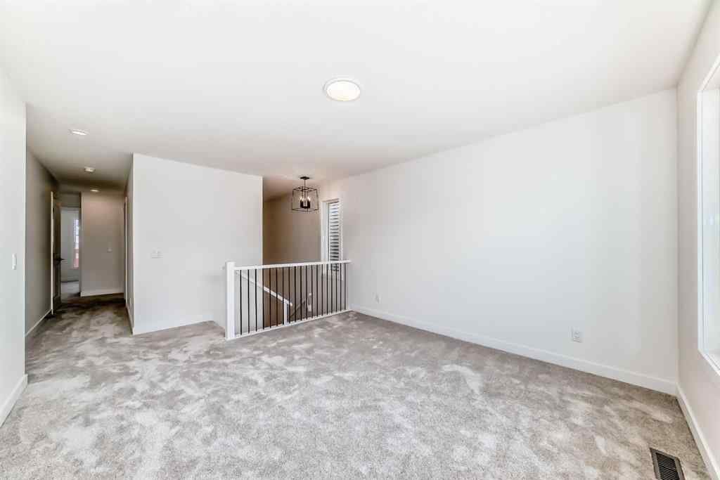 MLS® A2226470 - 33 Bartlett Way  in Rangeview Calgary, Residential