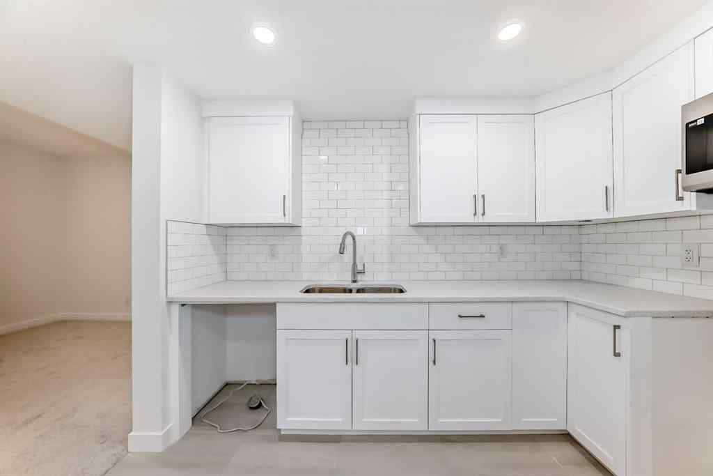 MLS® A2226470 - 33 Bartlett Way  in Rangeview Calgary, Residential