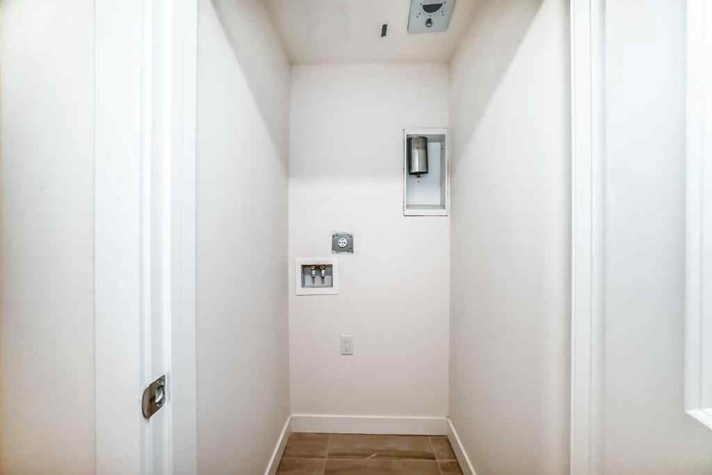 MLS® A2226470 - 33 Bartlett Way  in Rangeview Calgary, Residential