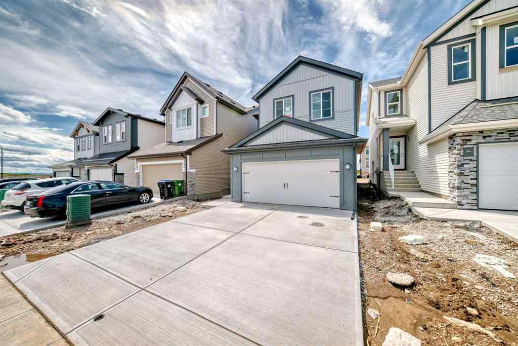 MLS® A2226470 - 33 Bartlett Way  in Rangeview Calgary, Residential